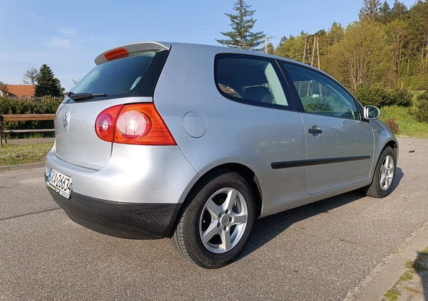 Volkswagen Golf cena 9900 przebieg: 251207, rok produkcji 2004 z Pisz małe 46